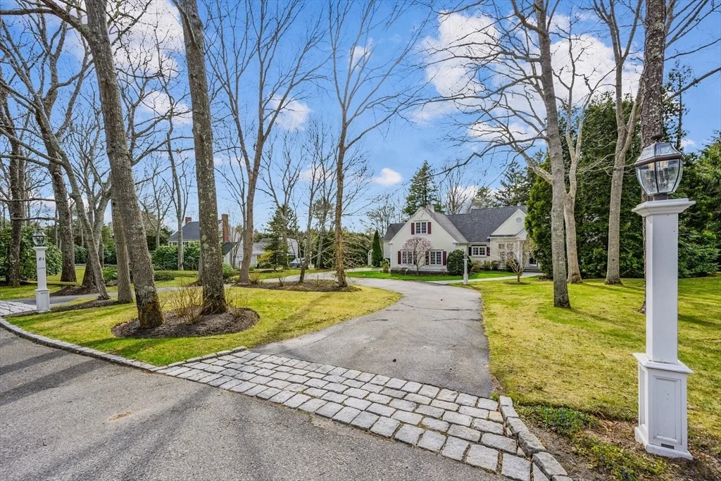 Photo of 81 Osterville-West Barnstable Rd