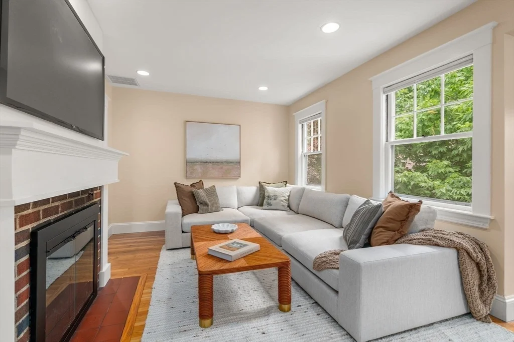 Photo of 91 Henderson St