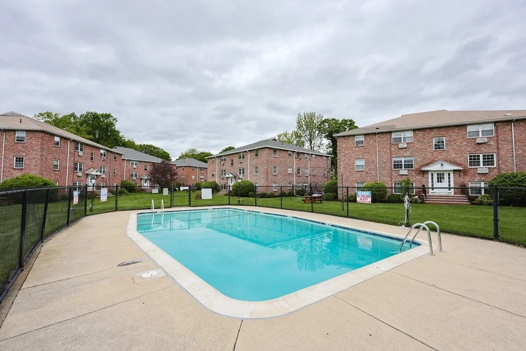 Photo of Unit 3 at 2 Colonial Village Dr