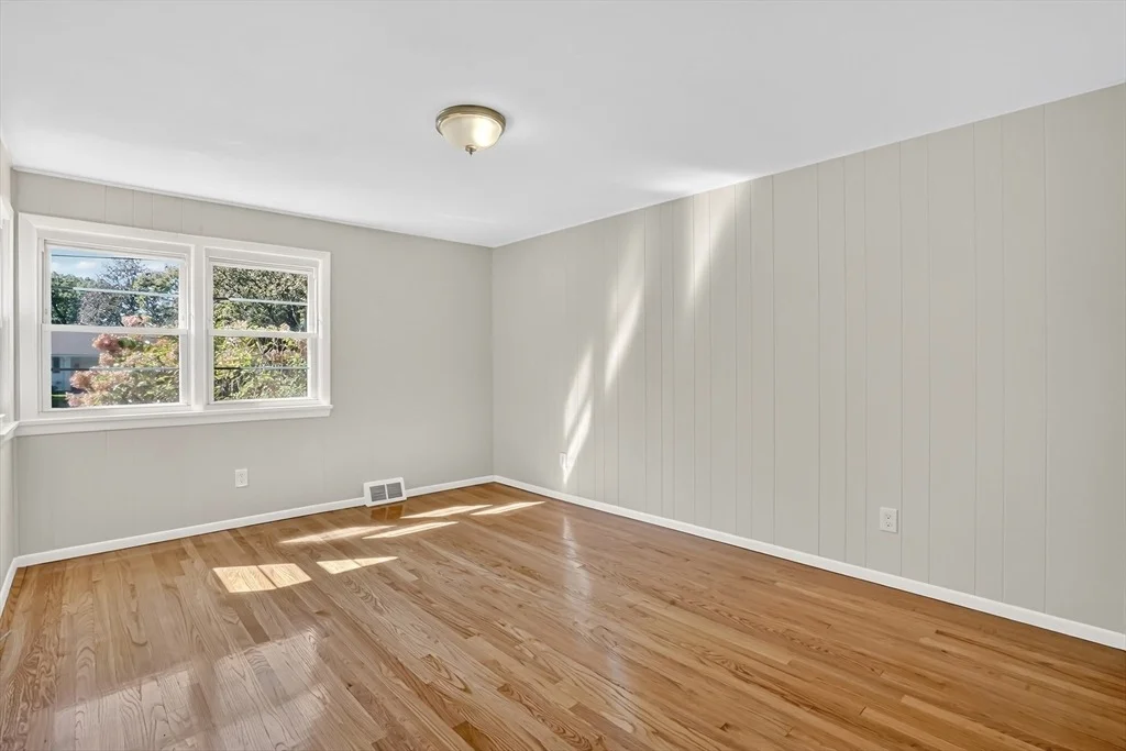 Photo of 7 Viscount Rd