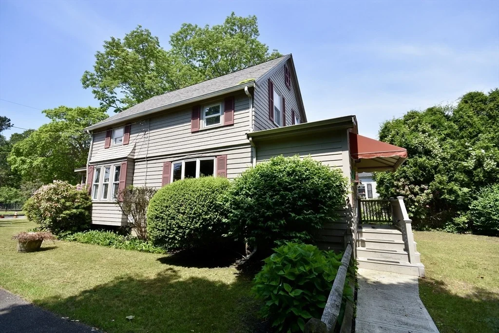 Photo of 7 Knowles Ave