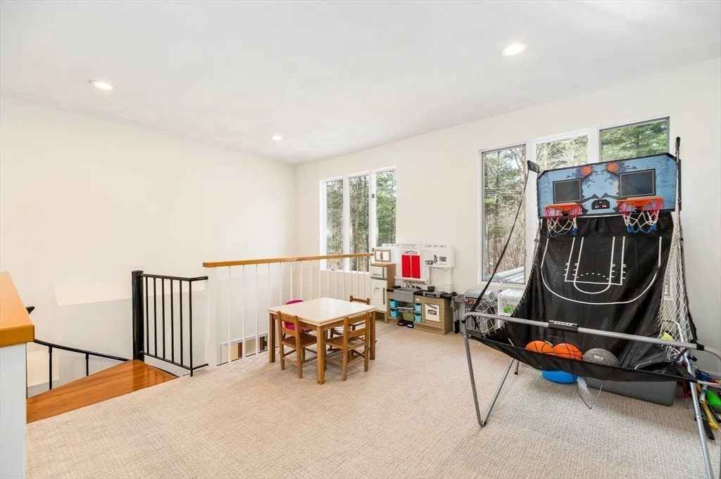 Photo of 5 Comstock Lane