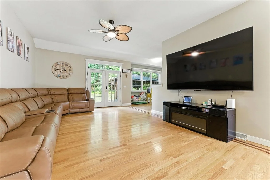 Photo of 30 Radisson Ln