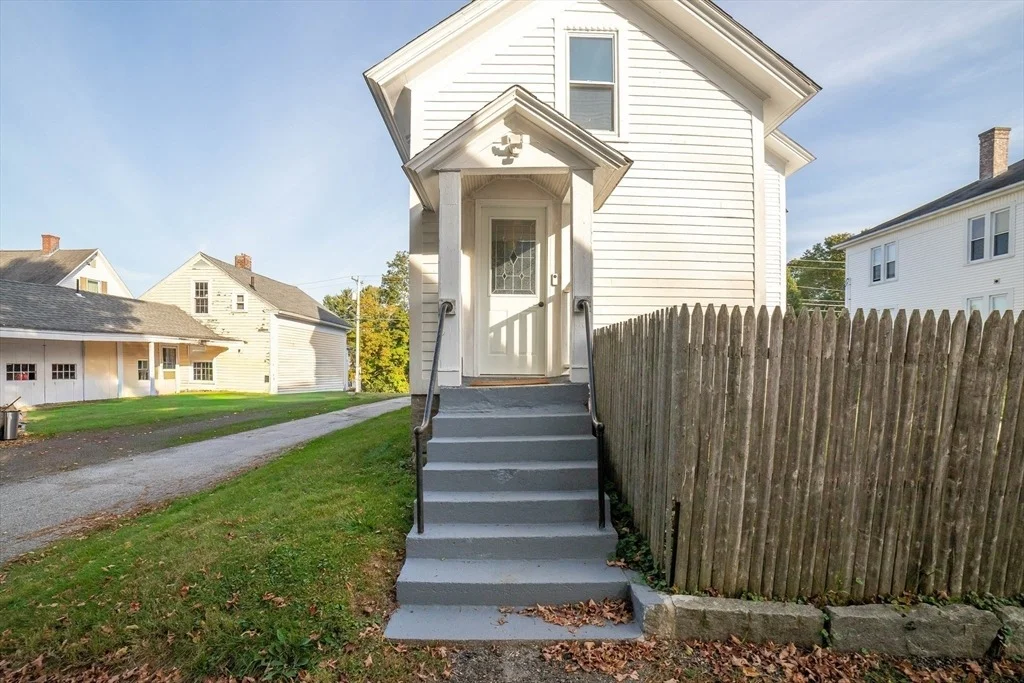 Photo of 145 Center Road