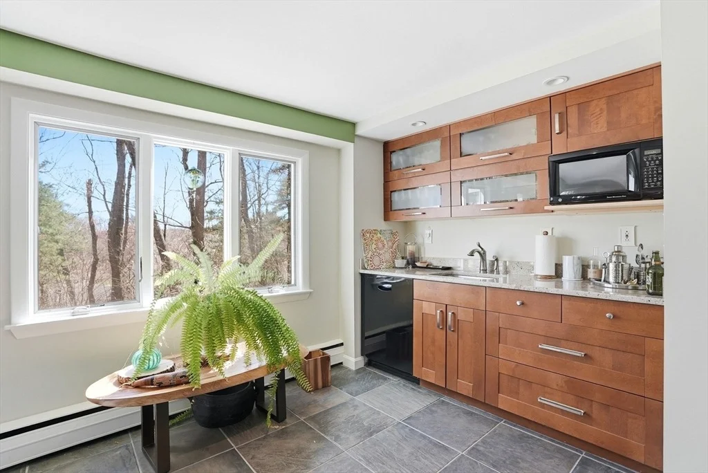Photo of 33 Algonquin Rd