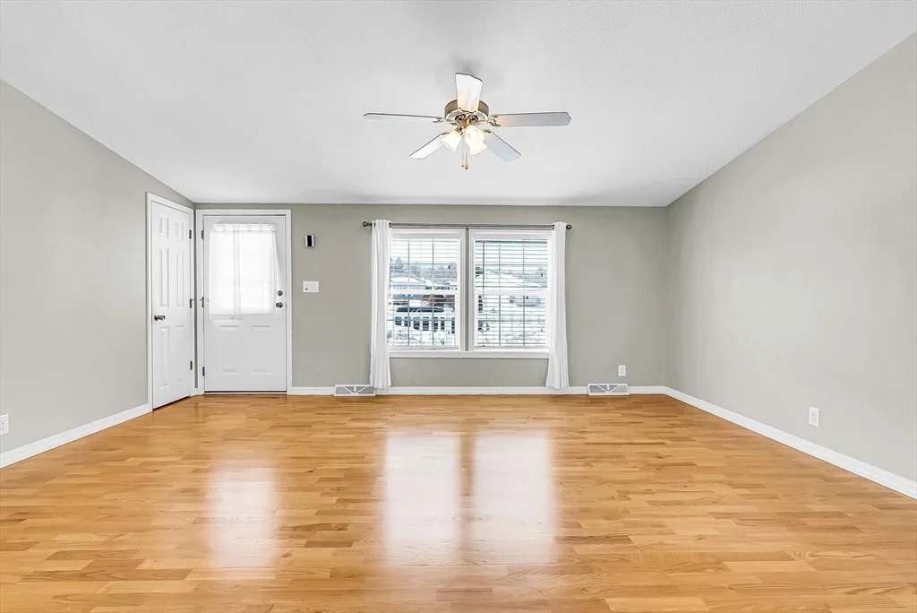 Photo of 32 Modena Circle