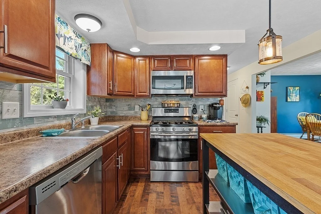 Photo of 93 N Common Rd