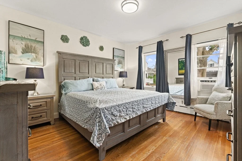 Photo of 48R Tappan Pl