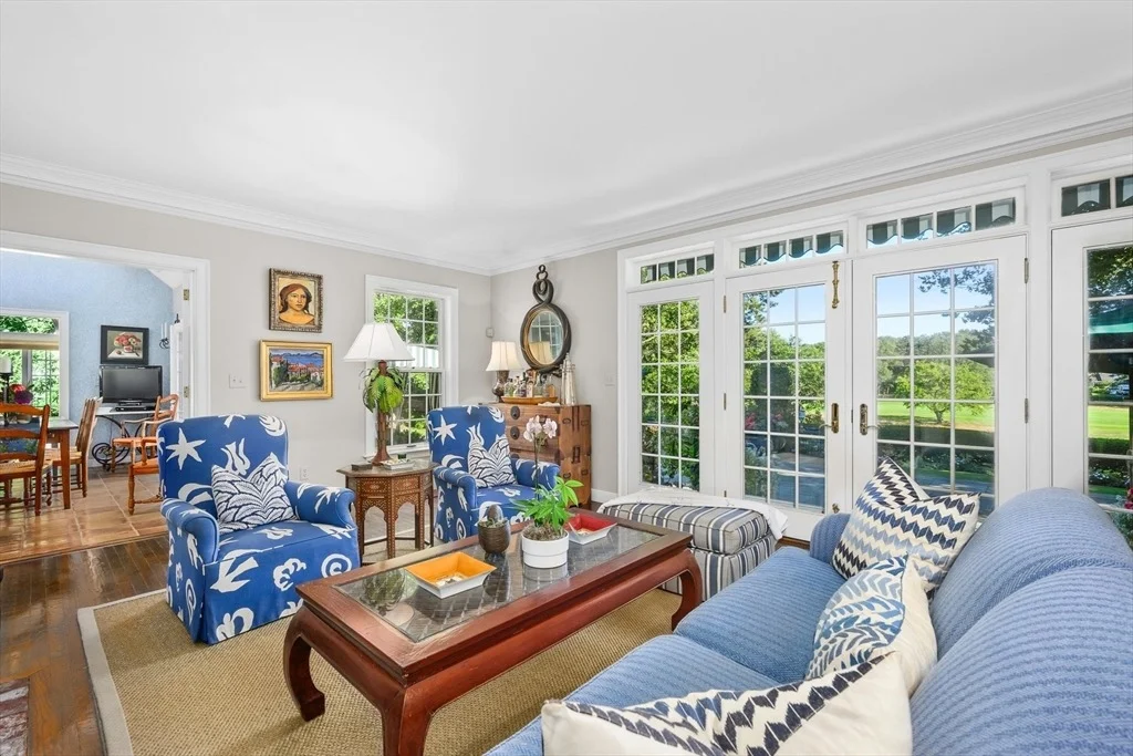 Photo of 245 North Bay Road
