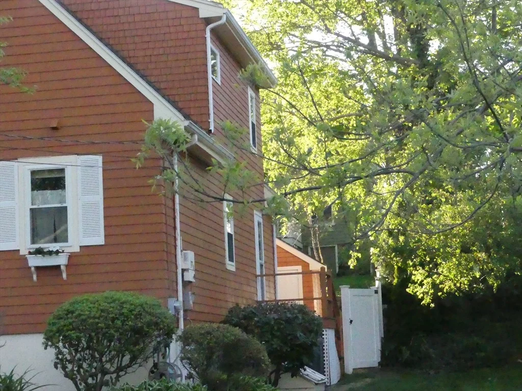 Photo of 14 Lawrence St