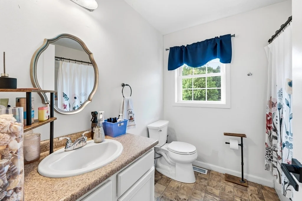 Photo of 341 Primrose Hill