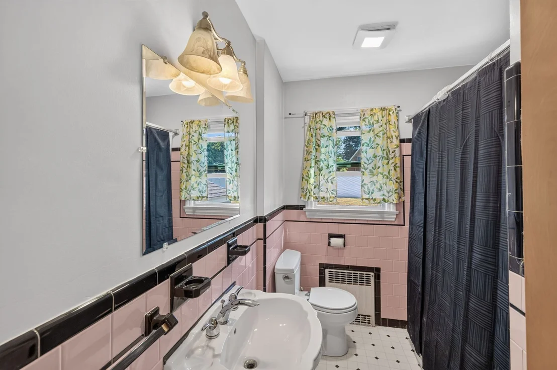 Photo of 539 Summer Pl