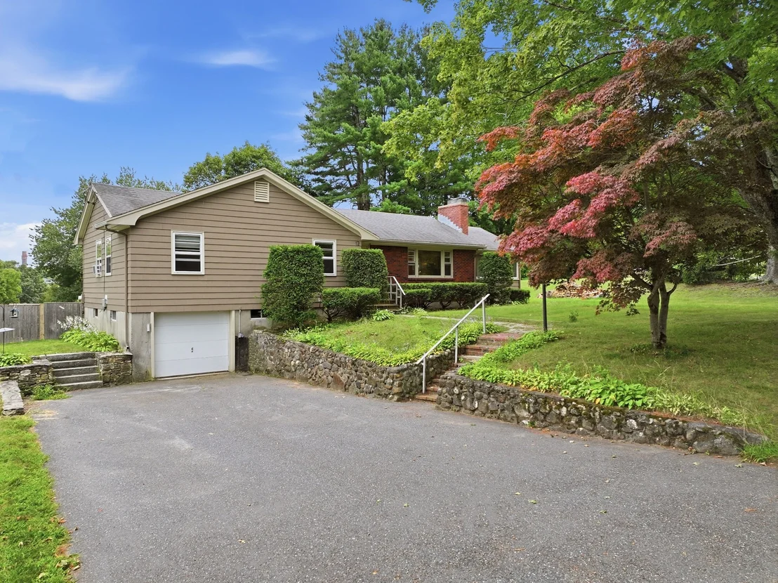 Photo of 12 Summer Hill Rd