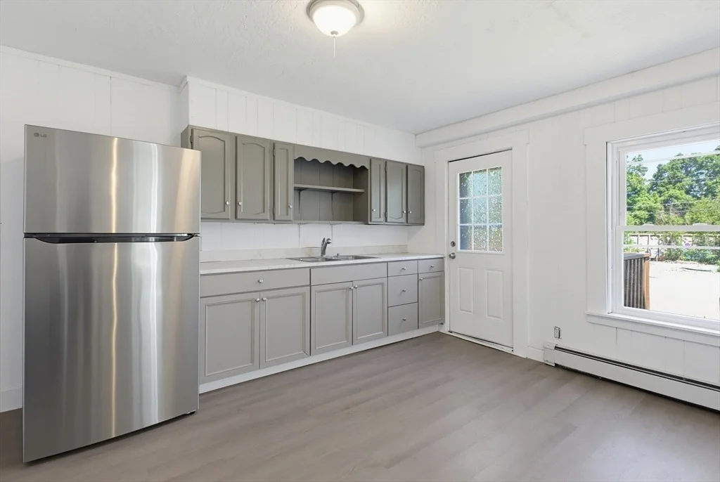 Photo of 2-8 Ross Ave