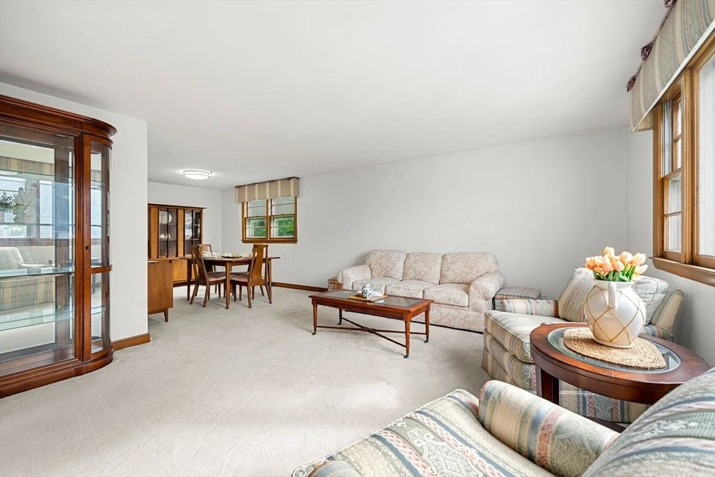 Photo of 12 Raylen Ave