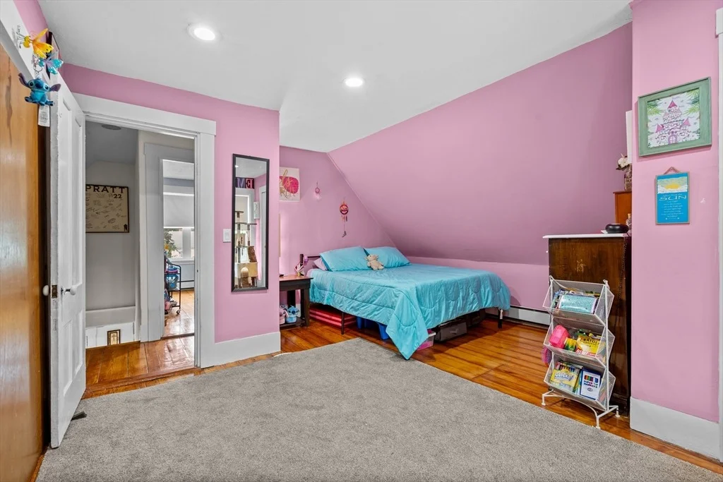 Photo of 209 Main St