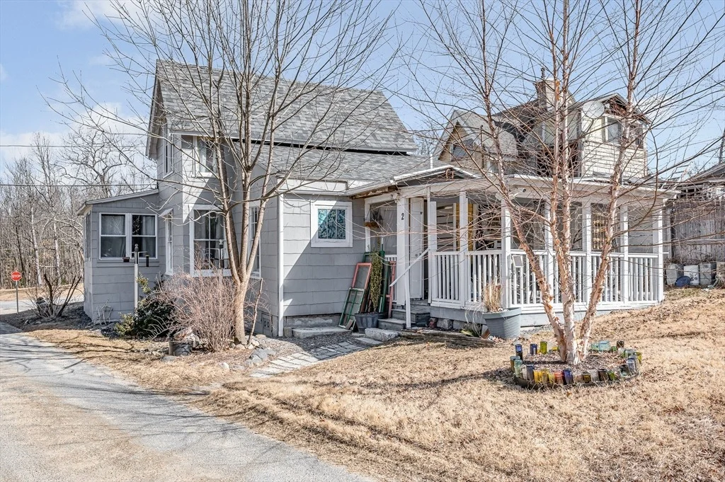 Photo of 2 Lakeview Ave