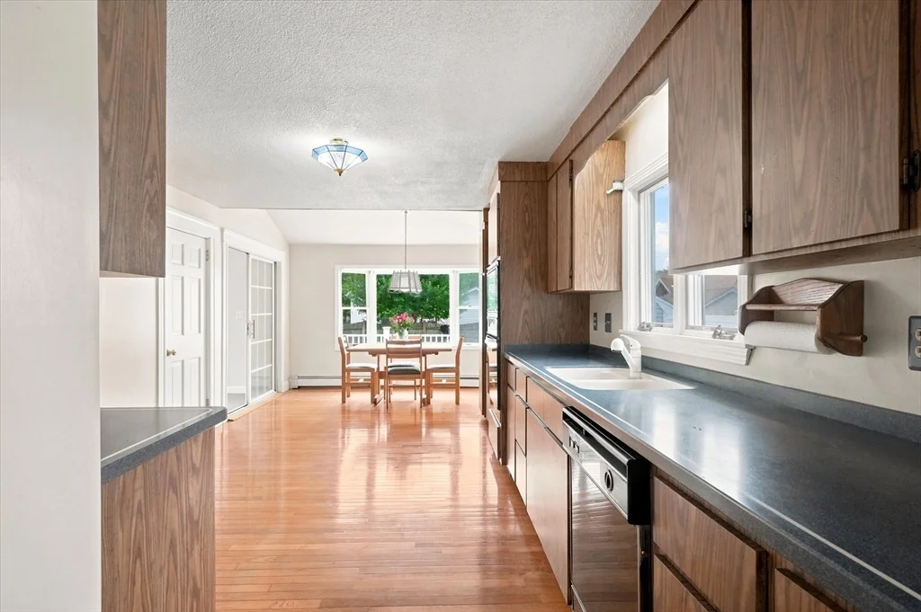 Photo of 32 Glendale Ave