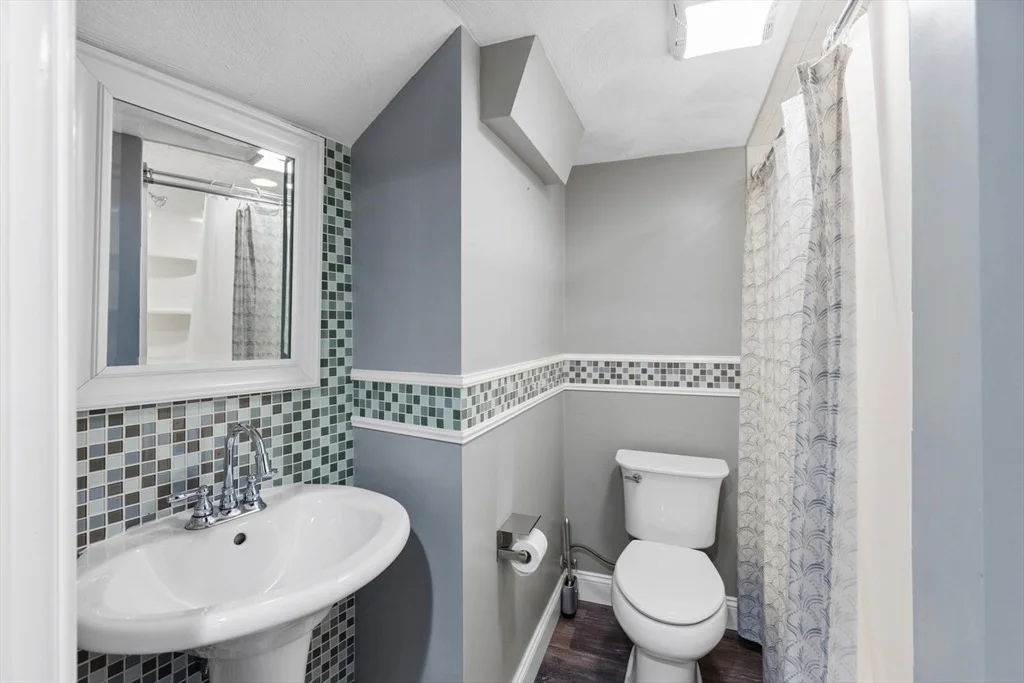 Photo of 53 Longhill Rd