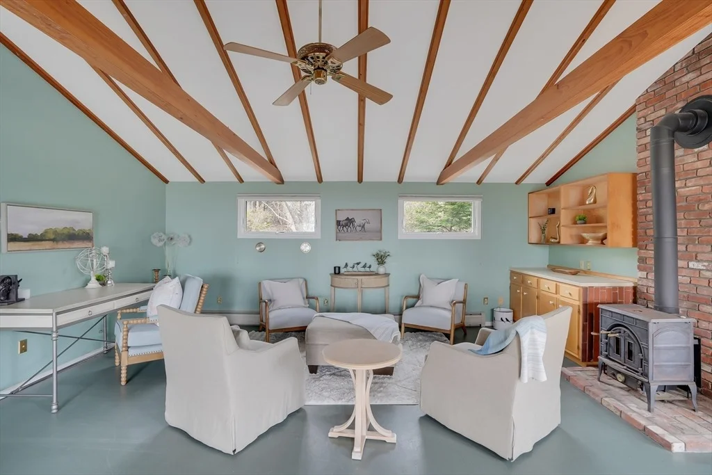 Photo of 453 Lighthouse Rd