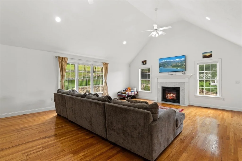 Photo of 253 Shining Rock Dr