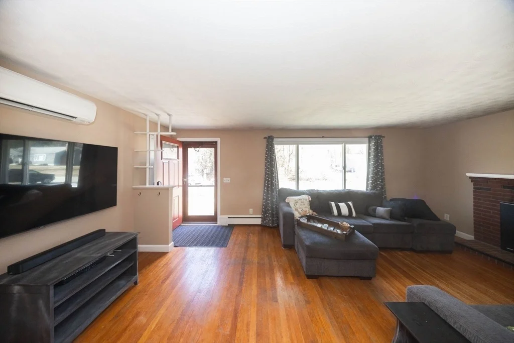 Photo of 33 Mount View Dr