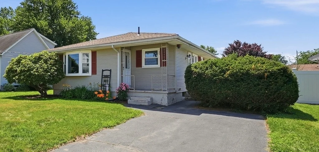Photo of 35 Beaumont Ave