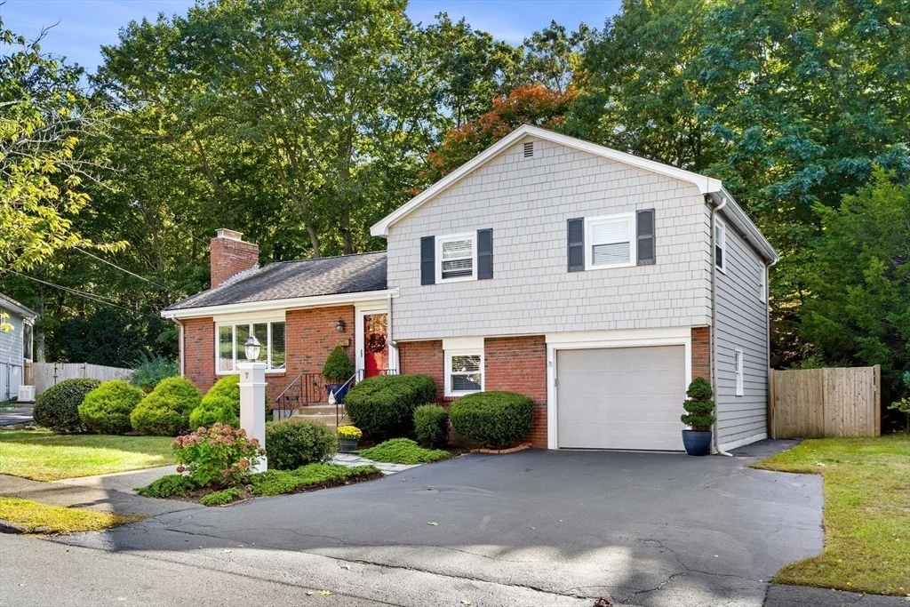 Photo of 7 Parsons Dr.