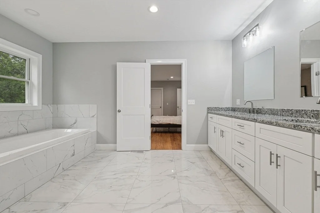 Photo of 920 Drift Road