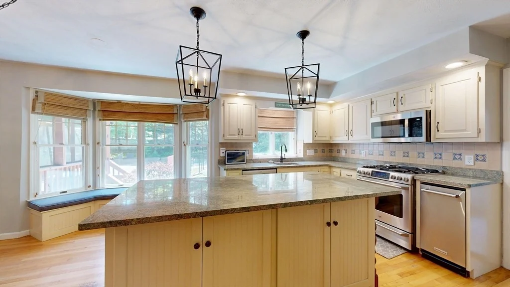 Photo of 4 Burnham Dr
