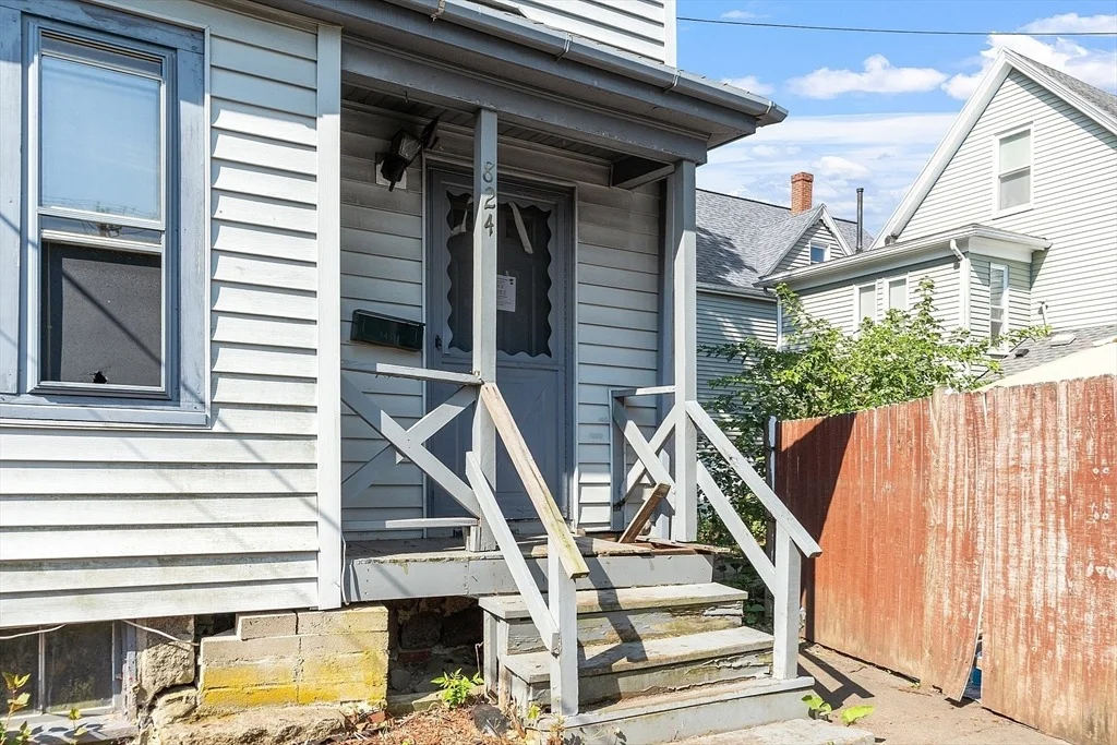 Photo of 824 Summer Street