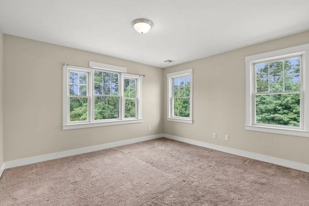 Photo of 10 Pond Edge Trl