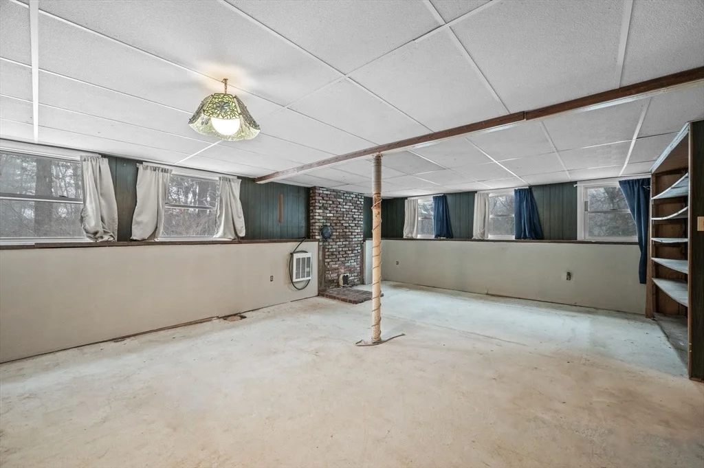 Photo of 90 Topsfield Rd