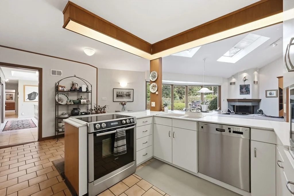 Photo of 200 Crestview Circle