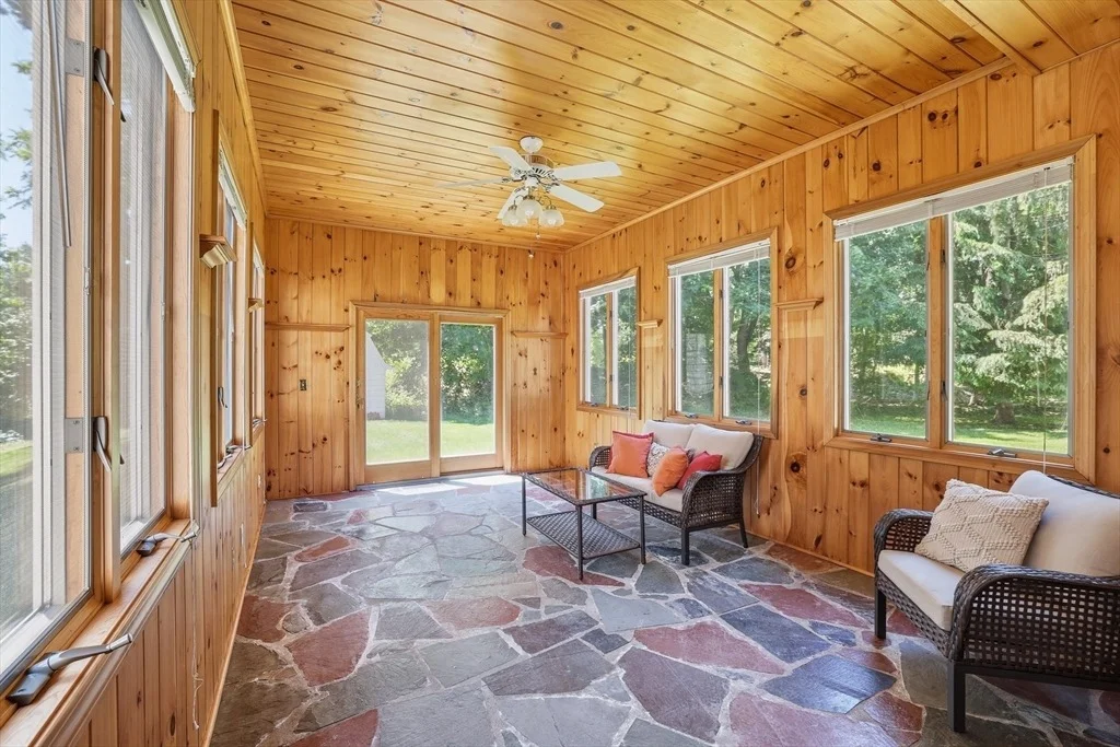 Photo of 104 Jackson Dr
