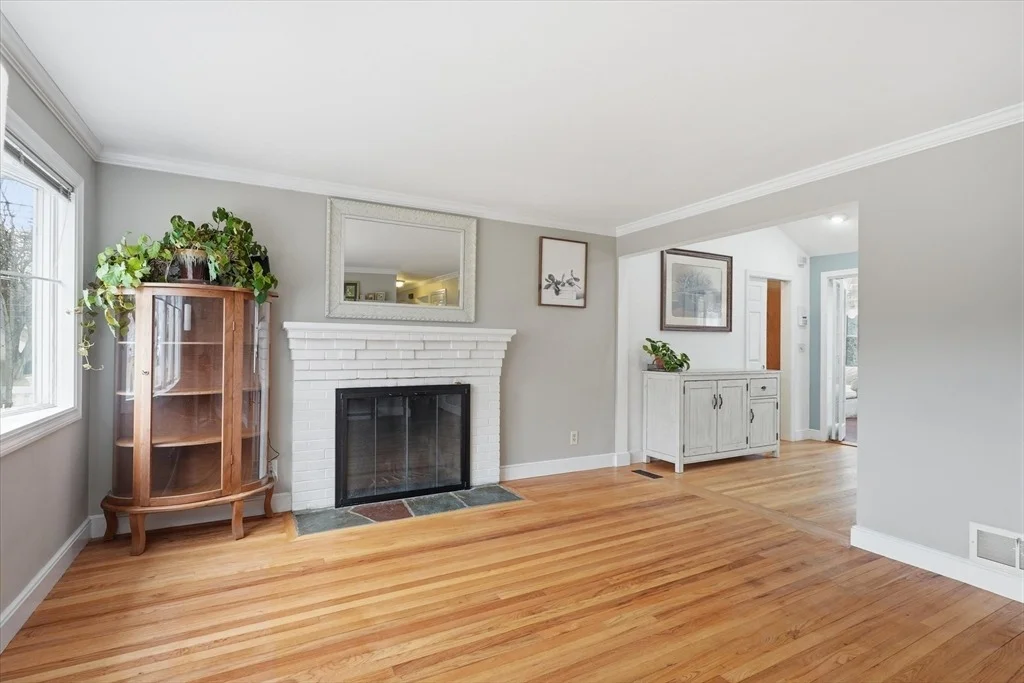 Photo of 223 Edgewater Drive