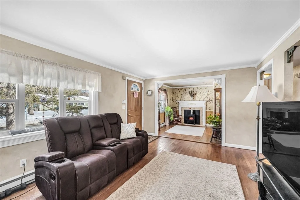 Photo of 236 Glenoak Drive