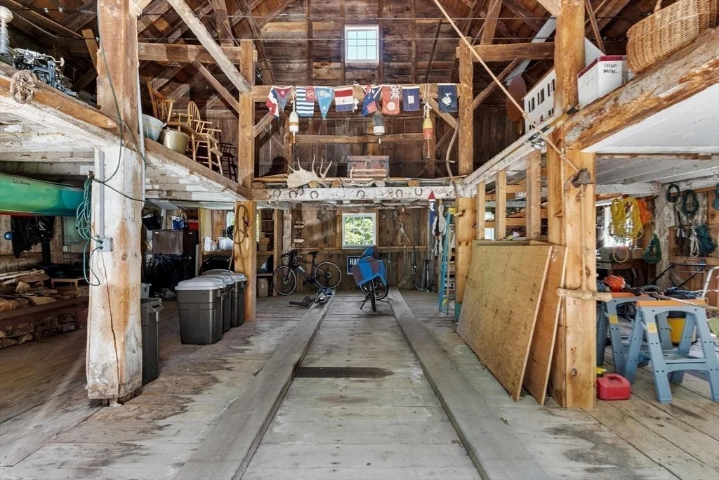 Photo of 827 Hill Rd