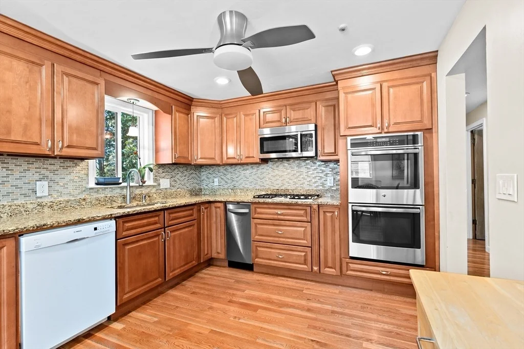 Photo of 16 Niles Rd