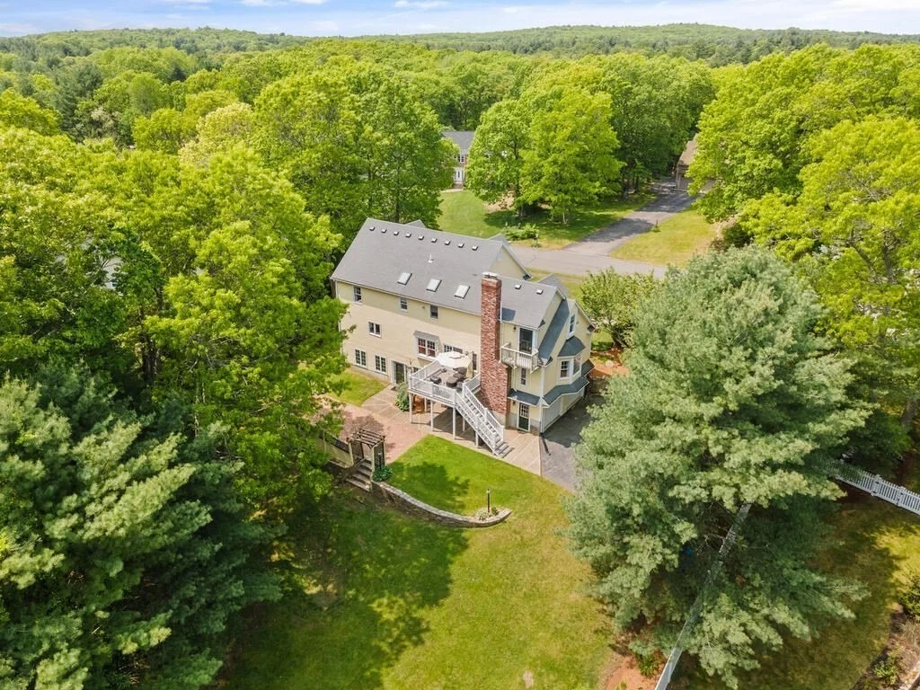 Photo of 30 Lisa Dr
