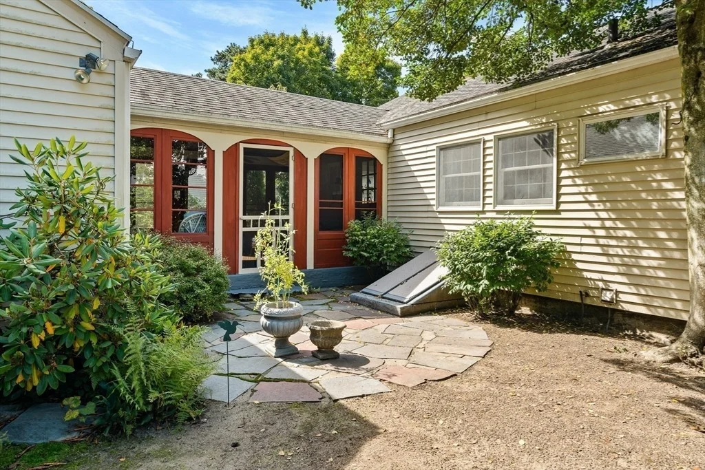 Photo of 139 Burbank Road