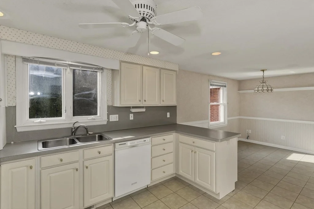 Photo of 309 Island Pond Rd