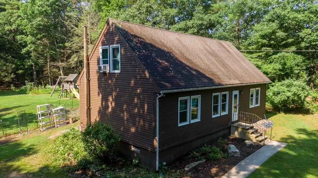 Photo of 246 Torrey Rd