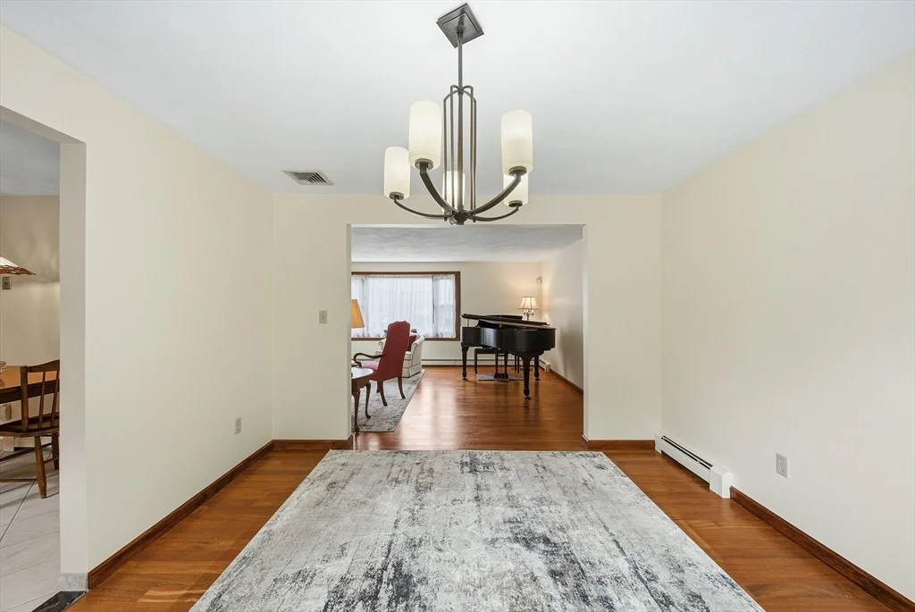 Photo of 12 Thomas Cir