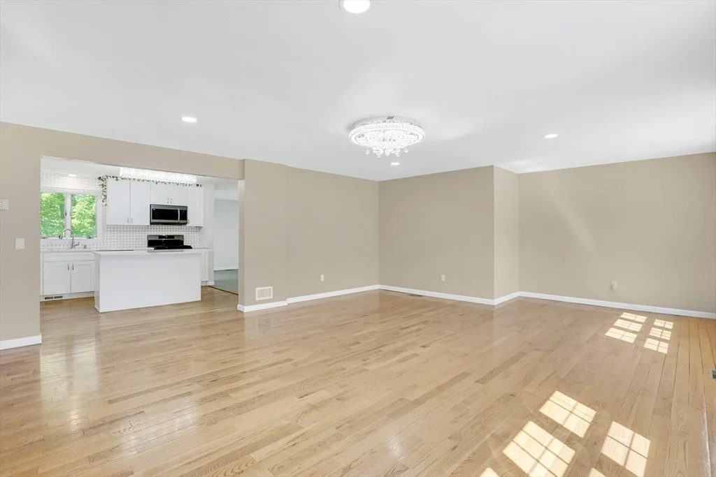 Photo of 990 Frank Smith Rd