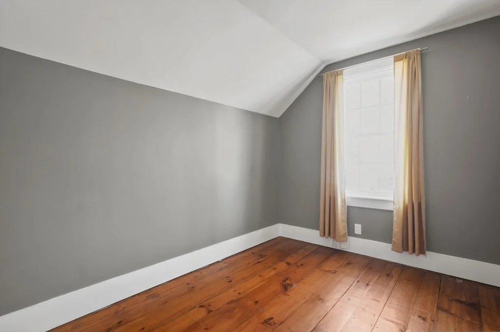 Photo of 6 Rockingham Street