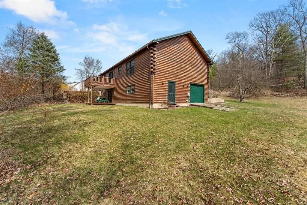 Photo of 15 Quissett Rd