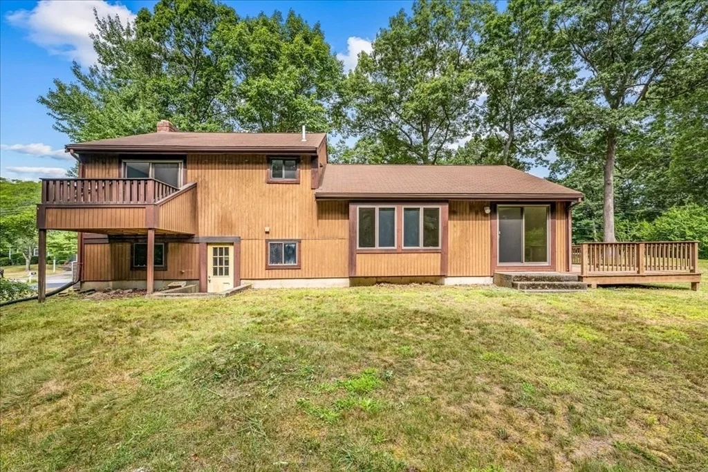 Photo of 110 Queens Brook Rd