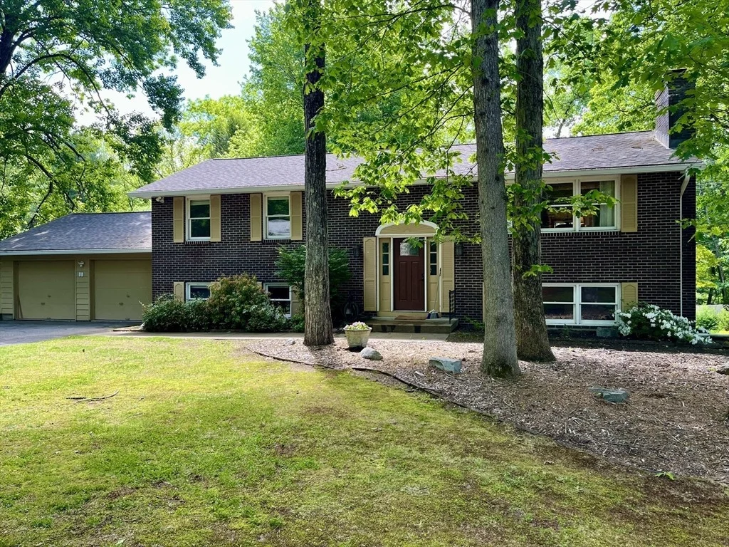 Photo of 866 Burts Pit Rd