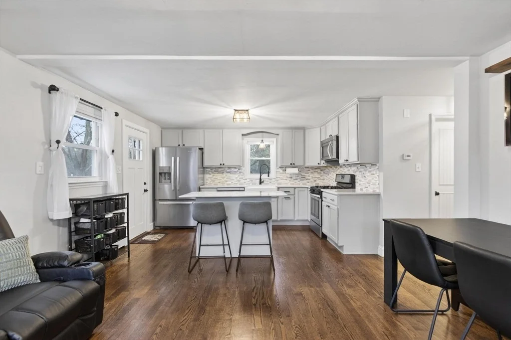Photo of 58 Leo Ave